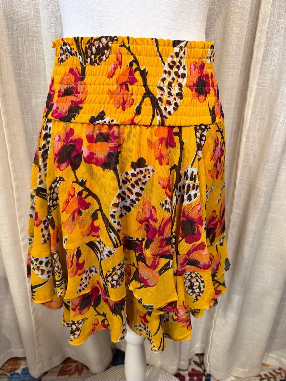 A.L.C. Silk Floral Smocked Mini Skirt Yellow Pink Size 6 - Picture 6 of 16